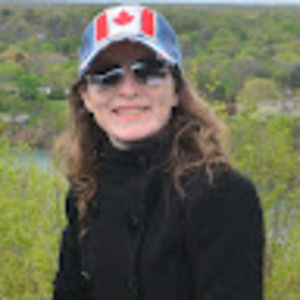 Meet your Posher, Simone